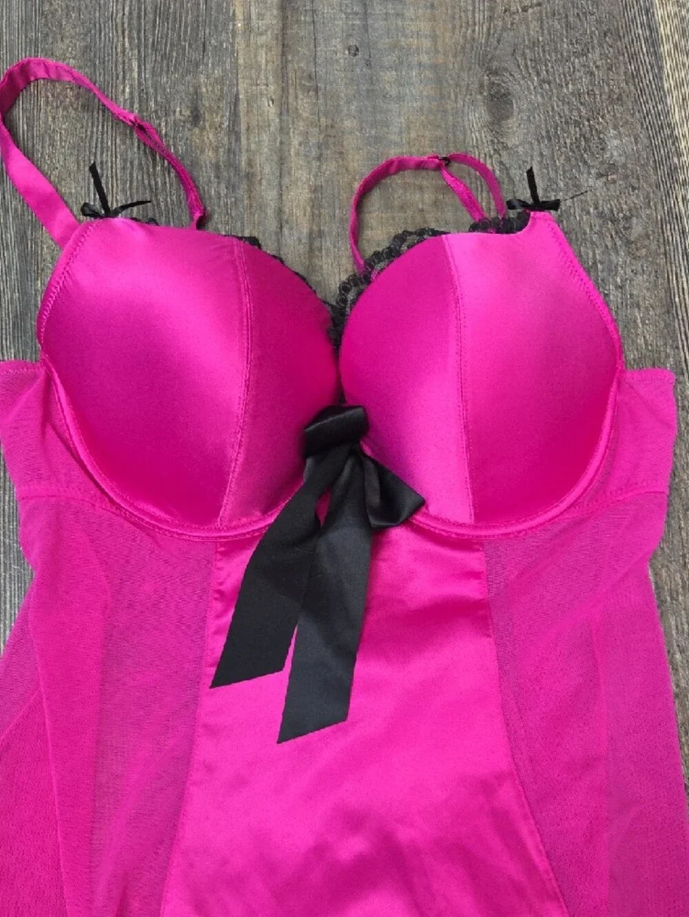 La SENZA Hot Pink Chemise with Black Lace Trim - Picture 2 of 8